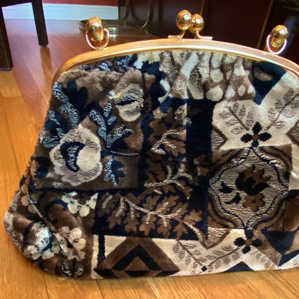 *** SOLD*** Vintage Tapestry Handbag - Picture 6 of 7
